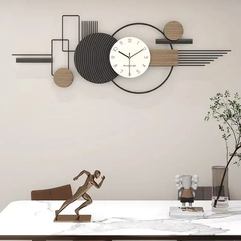 horloge murale design moderne métal et bois grande taille salon décoration murale contemporaine géométrique