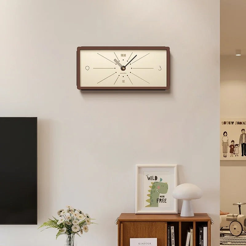 Horloge murale rectangulaire cadre bois marron cadran crème salon moderne