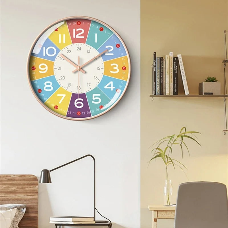 horloge murale colorée enfant apprentissage heure chiffres arabes cadran multicolore décoration chambre salon