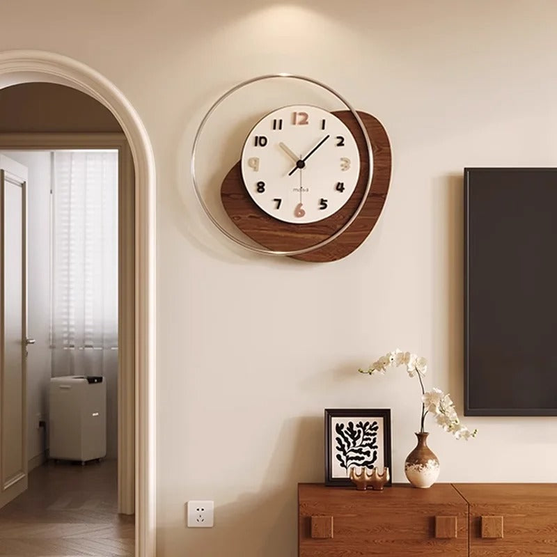 Horloge murale moderne bois métal cadran blanc chiffres relief salon