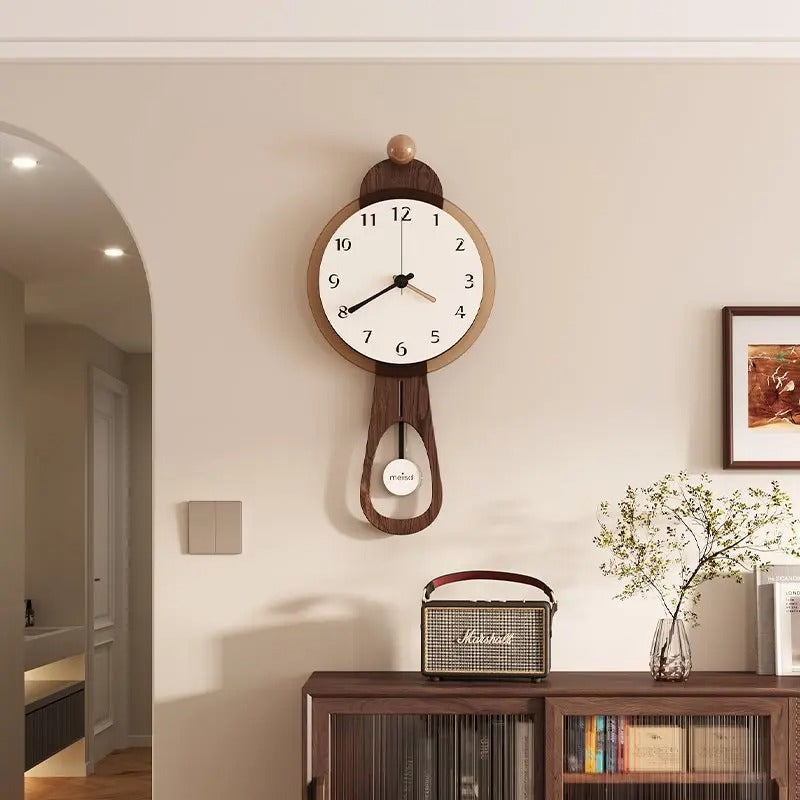 Horloge murale pendule bois marron cadran blanc chiffres arabes salon